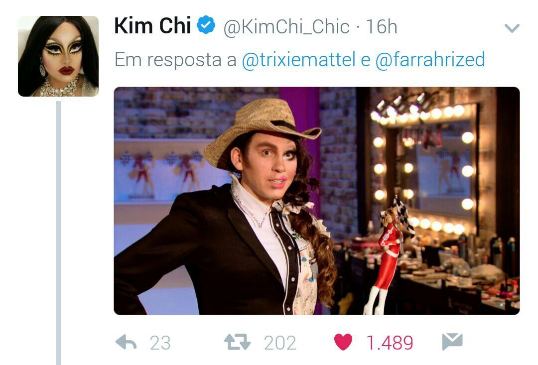 catonpoptart666:  spencestar:  nvclearbomb:Someone stop Kim Chi No one stop Kim Chi