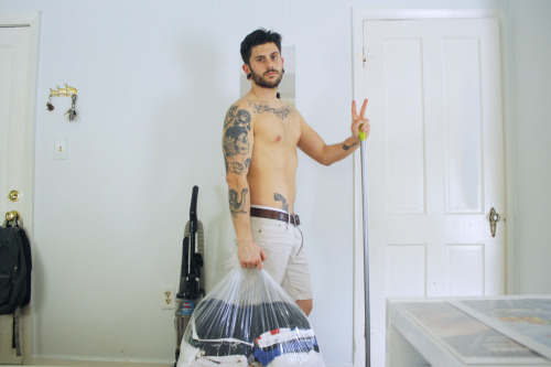 dontdoitfrankie:  Domestic dad.