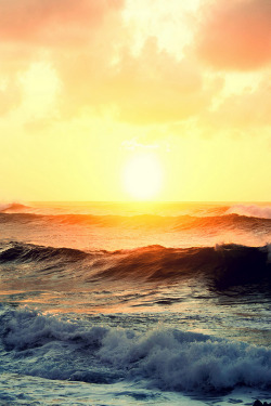 wonderous-world:Sunset by Kristin Rosenau