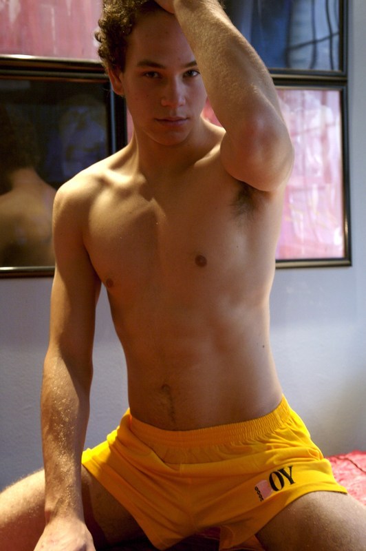 161. afitguy1029:  Too fuckinâ€™ cuteâ€¦.I want him in my bedâ€¦NOW
