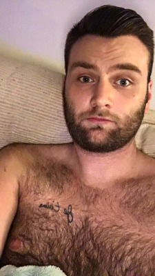 shaun-alejandro:Naked boredom TBH