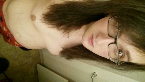 cum-slut-teegs:  Thought I’d take take a couple this morning as I was getting ready for my day :P