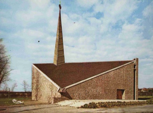 germanpostwarmodern: furtho: Church of St Francis of Assisi, Champage-sur-Seine, France (via here) C
