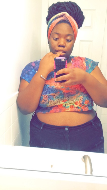 karayray1:  plussizedhiiipy:  bellexbeni:  karayray1:  “Big and thick girls don’t turn heads, we break necks. Just so you know.”     Yasssss 😄😄👏👏  