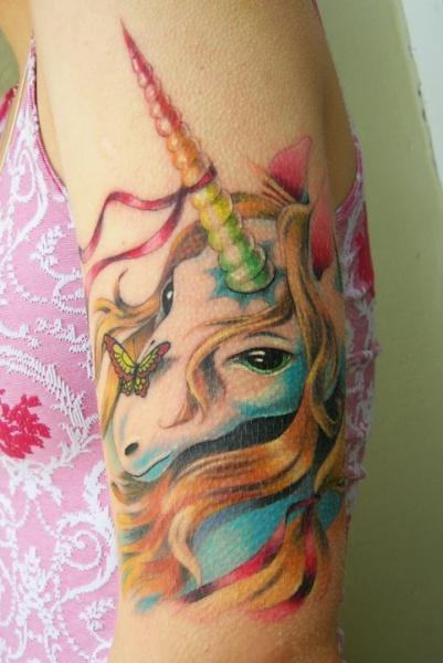 dubuddha-tattoo:
“Rainbow Horn Unicorn tattoo by Sasha Unisex
”