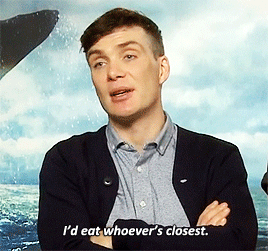 ohfuckyeahcillianmurphy:Cillian Murphy is not fussy about who’s for dinner. (x)