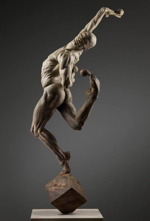 alanspazzaliartist:RICHARD MACDONALD - Californian born in 1946, he is famous for his “aerial” sculp