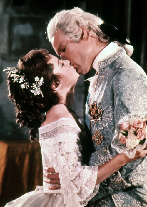 tcm:See the musical re-telling of Cinderella with Gemma Craven and Richard Chamberlain in THE SLIPPE