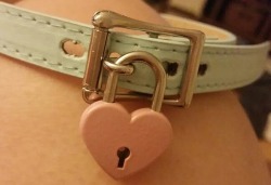 masterskittygirl: Locked heart collar ♡