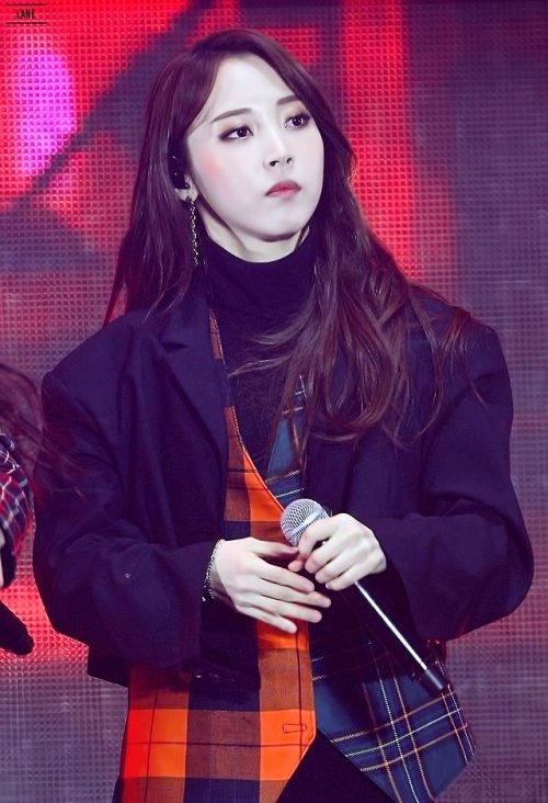 fymoonbyul: 181222 Happy Moonbyul Day!© Lane (do not edit)