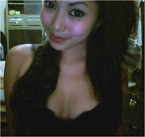 fuckyeahhsexyasians:  http://skittlesandsmirnoff.tumblr.com/