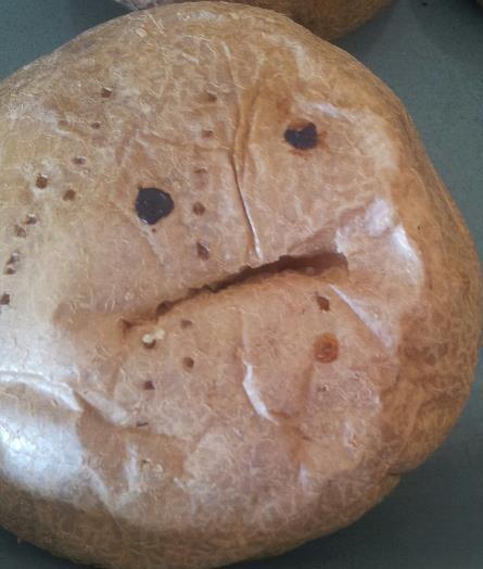 gc-dc:  ruraljackdaw:  OMFG MY DAD’S BOSS HAD A PARTY A WHILE BACK AND THE POTATO HAD A FACE  I JUST                 