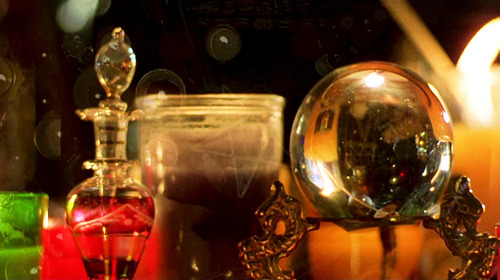 shotsofhorror:  The Craft, 1996, dir. Andrew Fleming. 