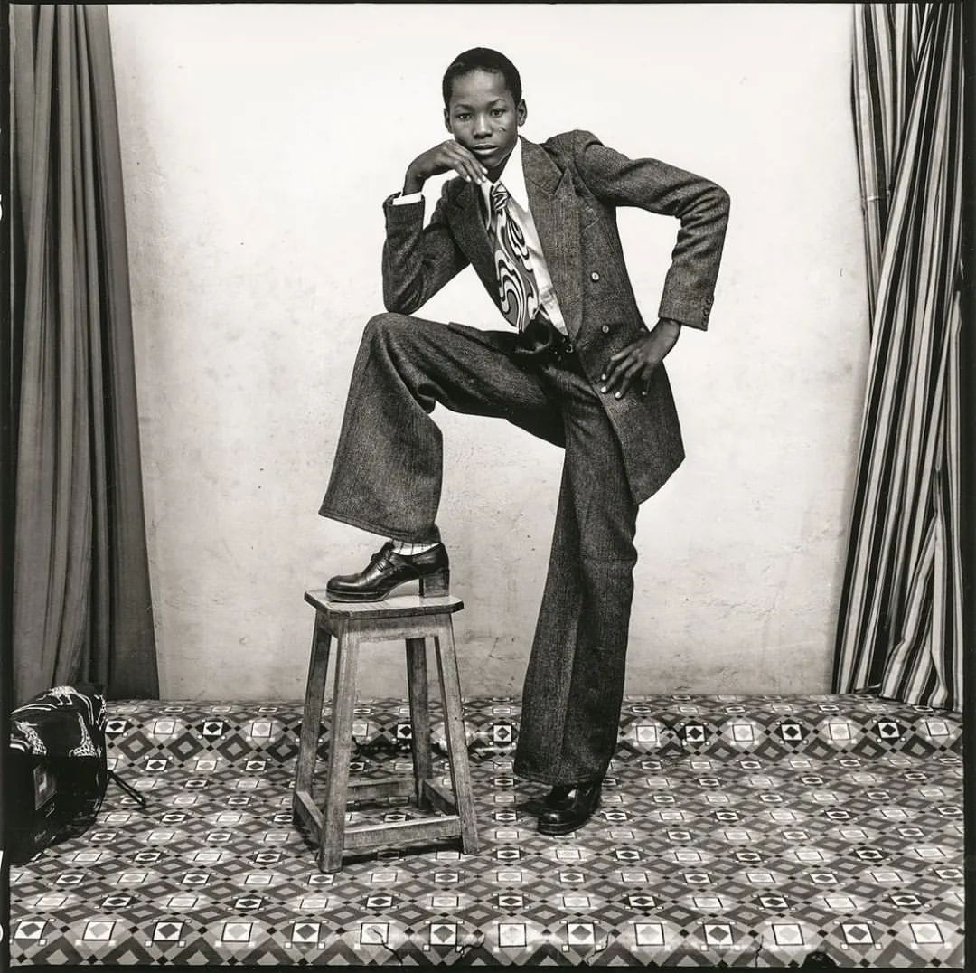 S A Y W H A A T …?
Archive - MALI 1978 shot by icon, Malick Sidibé [late]…Fierce!! #fashion #fashionista #instagram
#art #love #amazing #tbt
#instagood
#repost #selfie #lol #beautiful
#blackandwhite #photographer
#photo #photography
#summer...