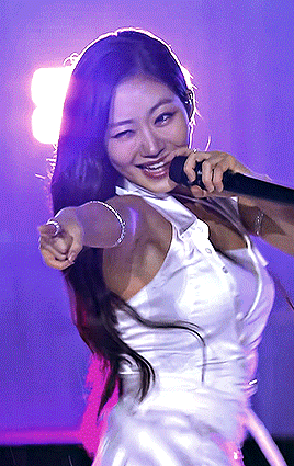 SOLAR, JULIE & BELLE BIZCOCHITO @ MUSIC BANK IN MADRID 241012