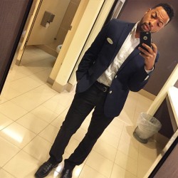 davidboom:  Get Back To Work Mr. Quins 💼👔💵🚽 #BathroomSelfies #WorkFlow #EnjoyYourWeekend #BusyGettingMoney #TeamHyatt #ConferenceCall #BOSS  (at Hyatt Regency Century Plaza)