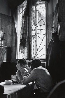 zzzze:  Charles Harbutt, Couple, Prague, 1971