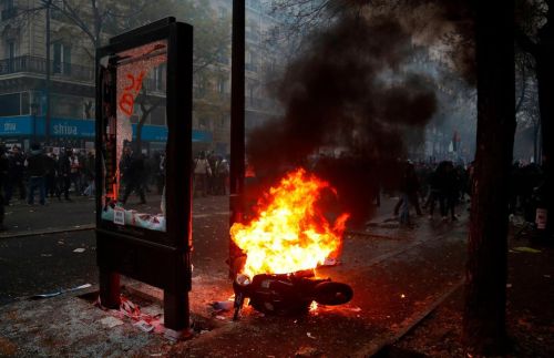 depassement:Paris, 5 décembre 2019