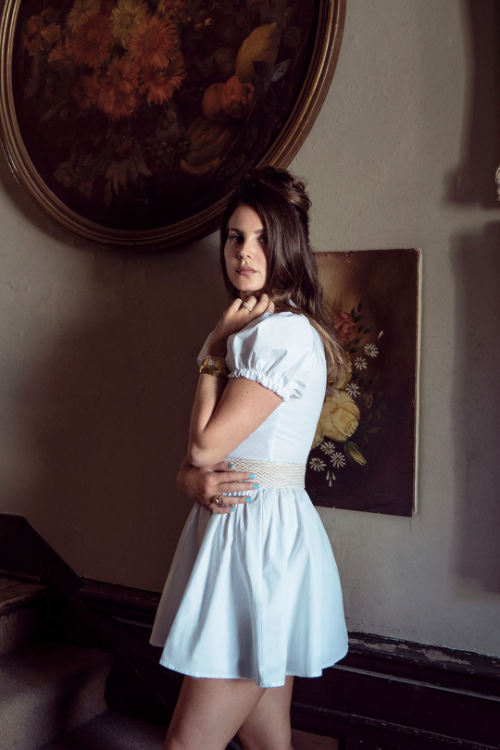 lanadelreydailysource - Lana Del Rey photographed on Aug. 8,...