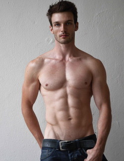 hunks4you:  http://hunks4you.tumblr.com/