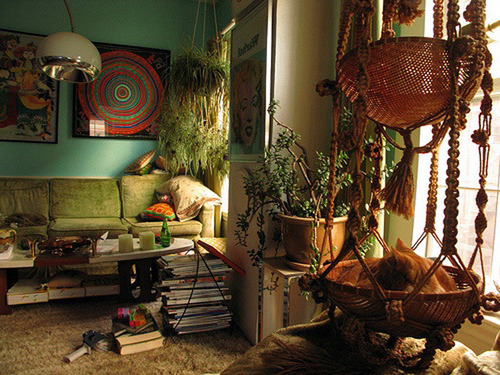 travel-as-a-happy-hippie:  ~Let’s chill in my Hippie Van~ 