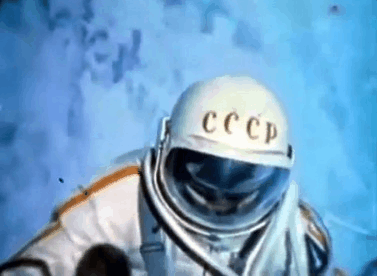 humanoidhistory:  “The Earth was absolutely round… I never knew what the word round meant until I saw Earth from space.”—Alexei Leonov, on his experience as the first person to ever walk in space, March 18, 1965