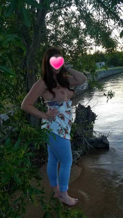 thealluringdiamondmine:  My first sexy submission to @thealluringdiamondmine.💌 I hope that all of your followers will please reblog and share me ;)  THIS IS THE FIRST OF WHAT I’M HOPING ARE MANY HOT FUTURE SUBMISSIONS FROM THE VERY SEXY UTAH HOTWIFE,