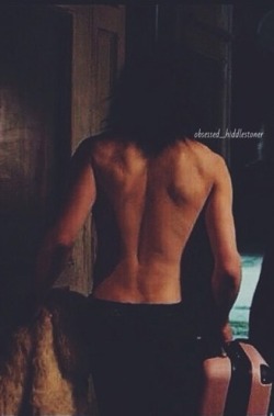 alekzmx:    angelikma:  View from behind (Credits to the owners)    Tom Hiddleston