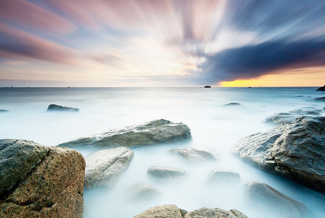 sapphire1707:  Colours in motion by Coco Carrigan on Flickr.
