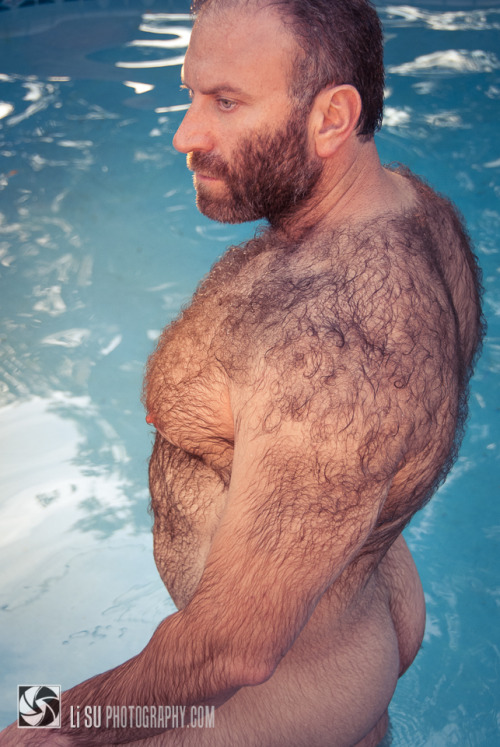 duncan66:  backfur:  Seriously good beef, always serving fresh www.backfur.tumblr.com  (via TumbleOn ) 