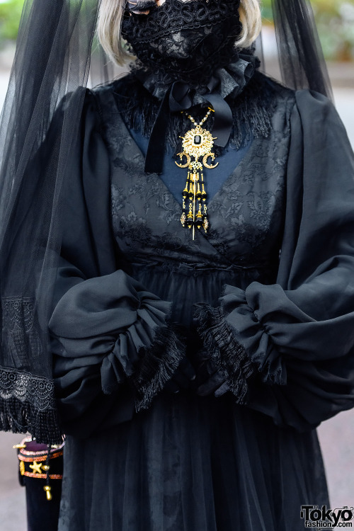 tokyo-fashion: Japanese shironuri artist Minori on the street in Harajuku wearing dark handmade, rem