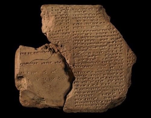 science-junkie:  massarrah:Literature from Mesopotamia: The Epic of Gilgamesh, Tablet 6This Neo-Assyrian tablet preserves parts of the sixth tablet of the Epic of Gilgamesh. In this tablet, the goddess of love and war, Ishtar, attempts to seduce Gilgamesh