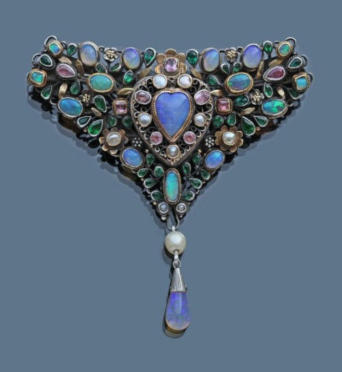 Brooches of the late XIX – early XX centuries.Tadema Gallery.