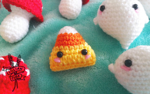 There’s 3 little “Cutie Candy Corn” brooches up on my Depop shop looking for new h