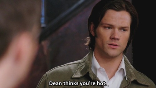 rockandrollchick: rockandrollchick: x # I love that second screencap where Cas is just collecting hi