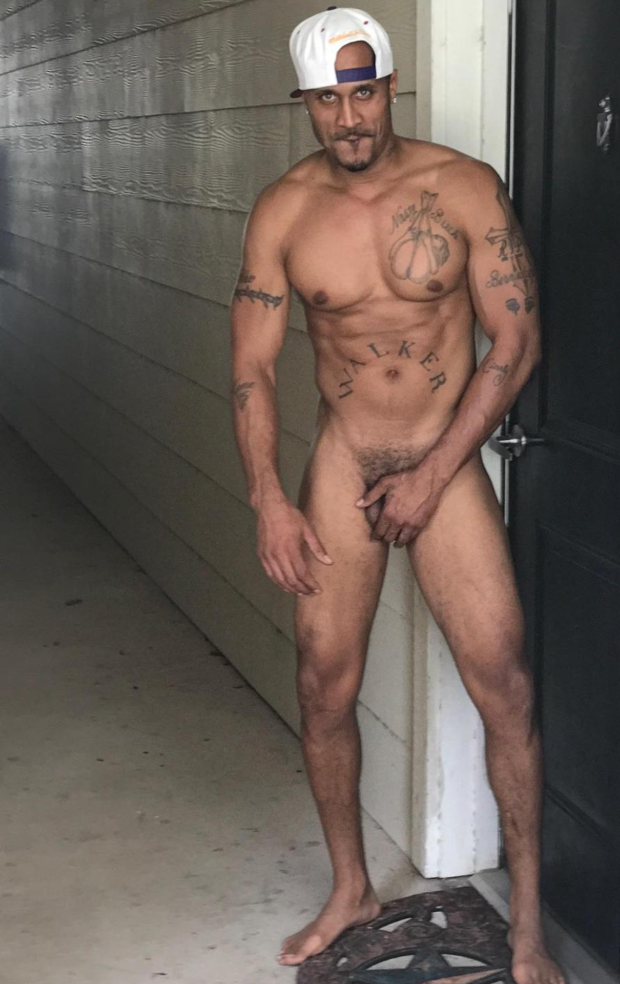 brownluv67:  You sexy and got dick