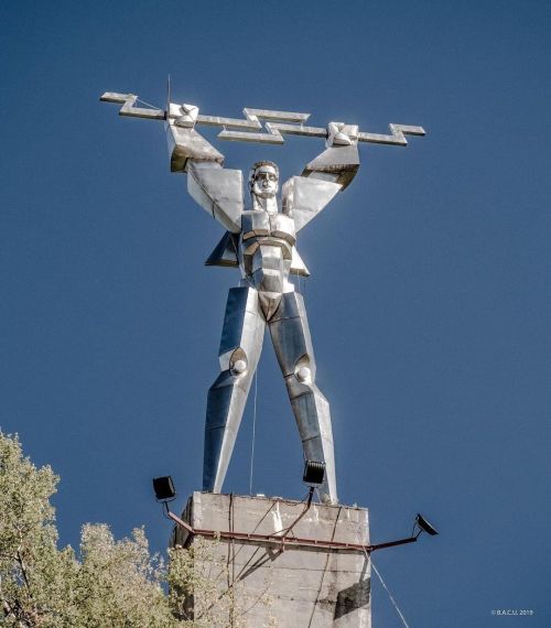 socialistmodernism:”Electrification”, stainless steel sculpture, Vidraru Dam 1971. Arges