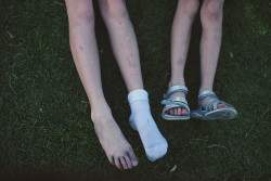 picaet:  bruised sisters by nirrimi on Flickr.