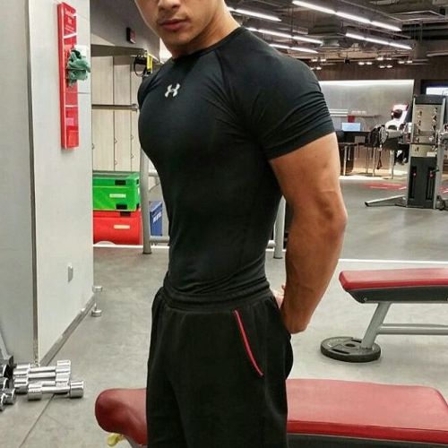 fuckyeahsgbois:  anakkampungperantauan: shamklang77:  Suke body mcm ni  fuh   Cute but was cuter before he bulked up