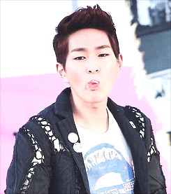 jongae-ah:  Jinki x Lollipop 