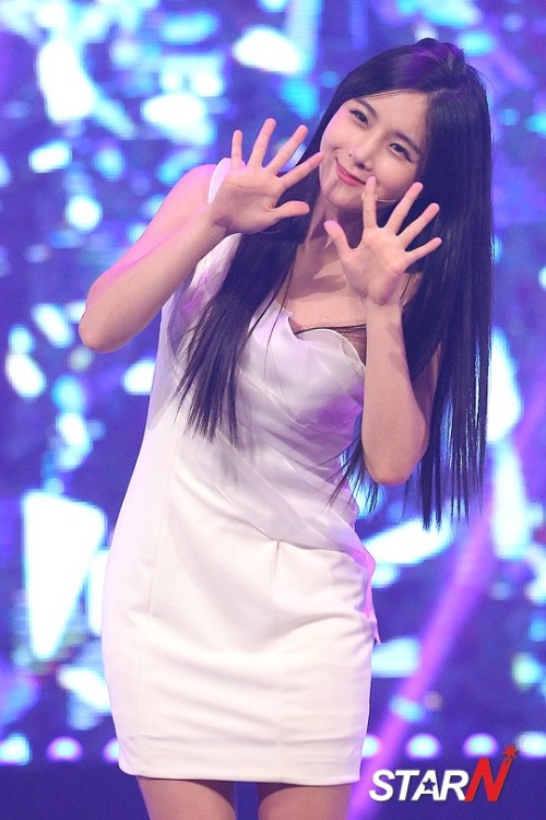 korean-dreams-girls:  HyunYoung (Rainbow) - Korean Popular Culture and Arts Awards Pics