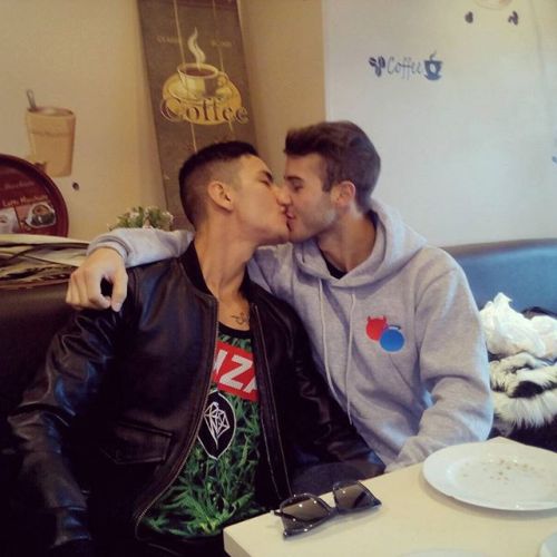 This is normal for me anymore.It is a view to admire it.But never ever seen 2 guys kissing each othe