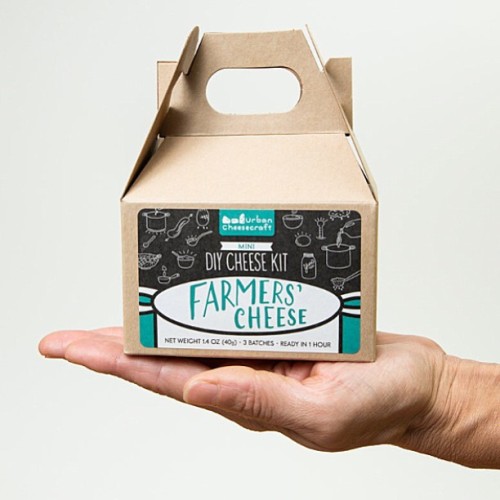 Who doesn’t want to say they can make cheese?! Such a fun gift idea from @urbancheesecraft #ho