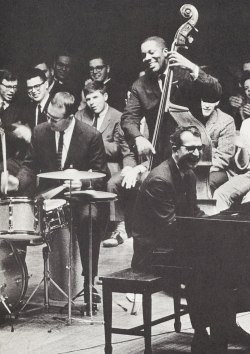 themaninthegreenshirt:  Dave Brubeck Quartet,