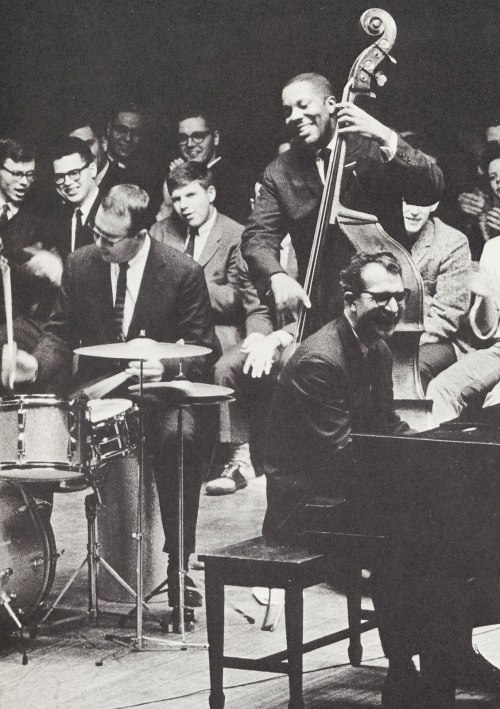 themaninthegreenshirt:  Dave Brubeck Quartet, Dartmouth 1962