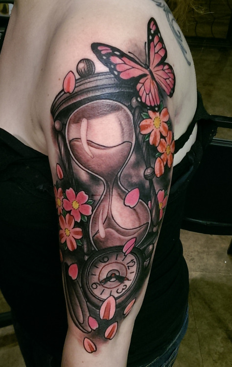 fuckyeahtattoos:  Wes Holland, Tattooer Forever Yours Tattoo Gallery Douglasville, Ga  Fittt