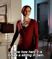 hollandrooden:alex danvers in every episode: 4x19 - american dreamer