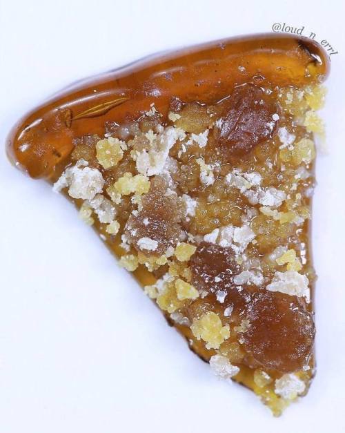 weedstreetwear: Happy 710! Who’s hungry for a pizza dab?
