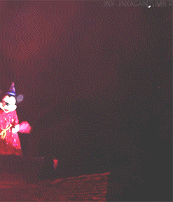 jinx-jinxagain:   some imagination, huh? video (x)  the finale of fantasmic gives