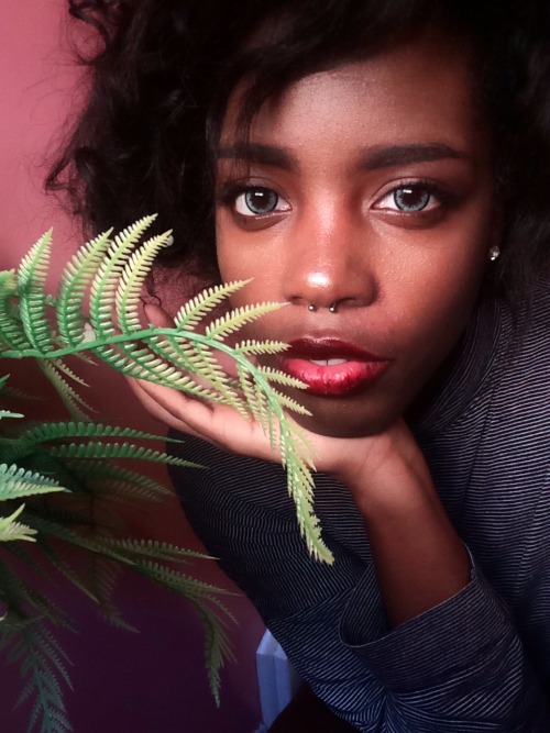 guavacheese:  Happy blackout! Pre-interview looks featuring my mom’s fake plants. Hope everyone’s day has been magical. 